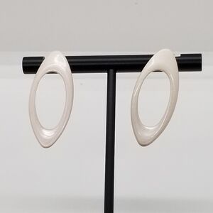 vintage pearlescent white cutout earrings